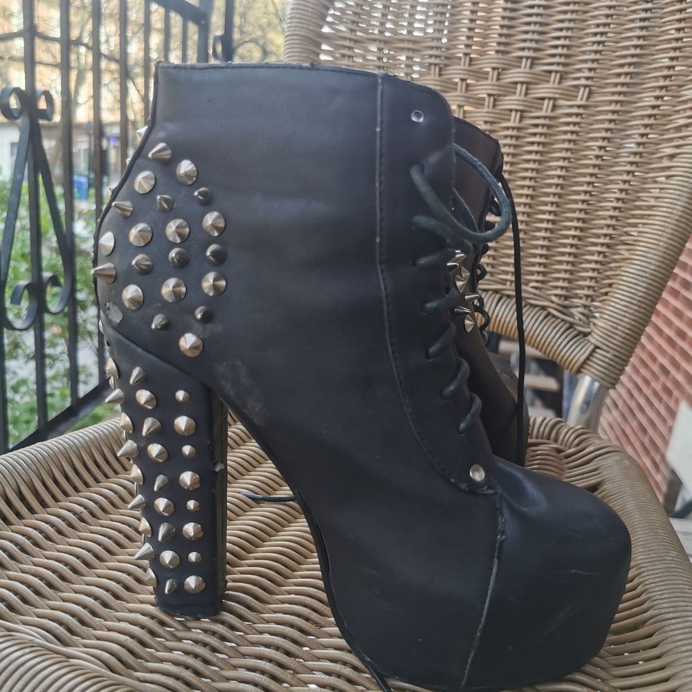 2/25$ Studded Black Platform Ankle Boots